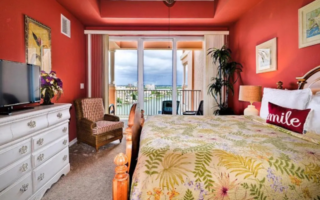Harborview Grande 701