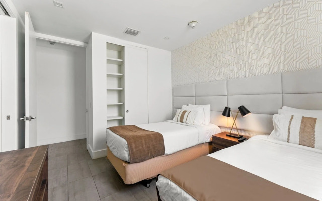 South Beach 2BR Paradise