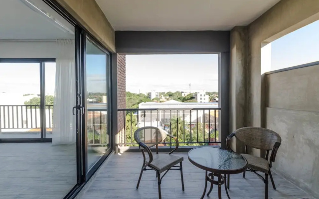 Bright Stylish in Barrio Jara