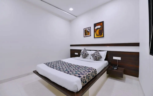 OYO 8022 Hotel Sunil Inn