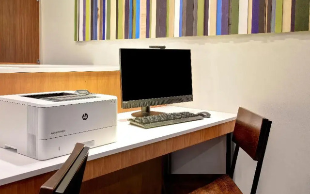 Holiday Inn Express Milwaukee Downtown by IHG