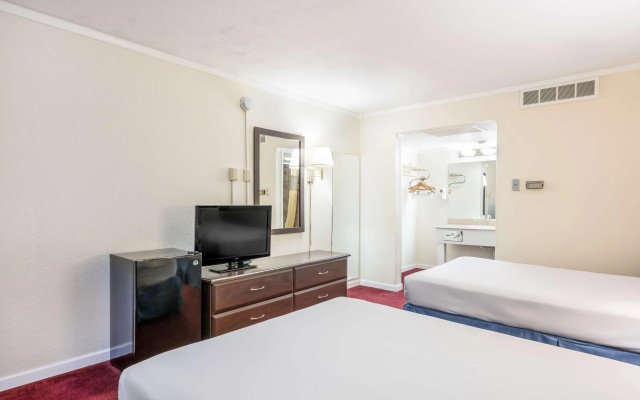Days Inn St Joseph