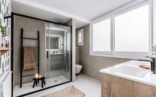 Lunda - 2 Bedrooms in Malasa a