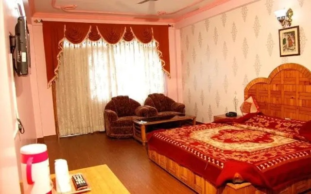 Hotel Naveen