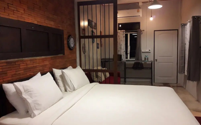 Baan Hotelier Resort