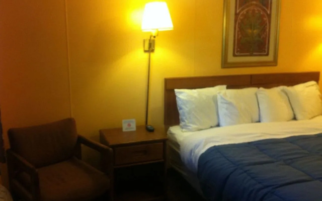 Green Crest Motel