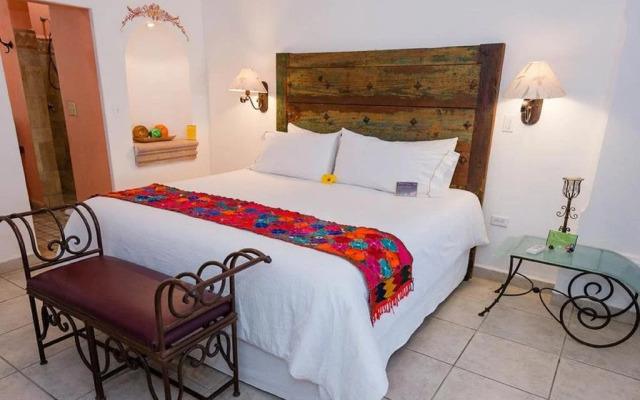 El Encanto Inn