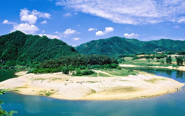 Yeongwol River Palace Pension
