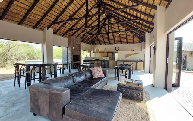 The Baobab Bush Lodge