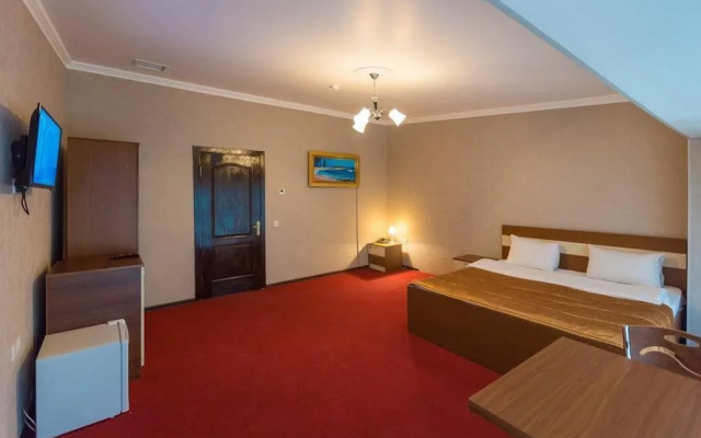 Riva Hotel