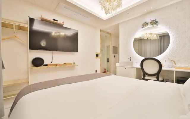 February Hotel Lions Park Daegu
