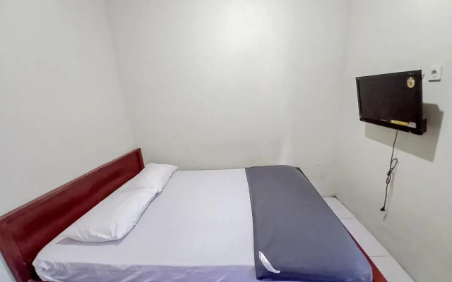 Hotel Gerung 2 near Luwes Mall Nganjuk Mitra RedDoorz