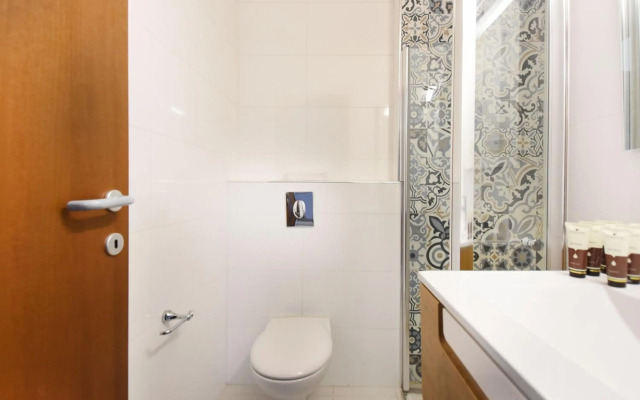 Bright 2BR in Shenkin by HolyGuest