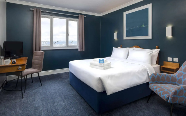 Travelodge Redhill Hotel