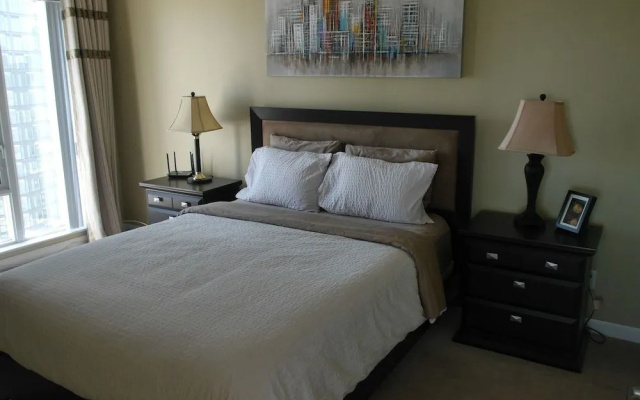 Gorgeous 2BR with Stunning Views