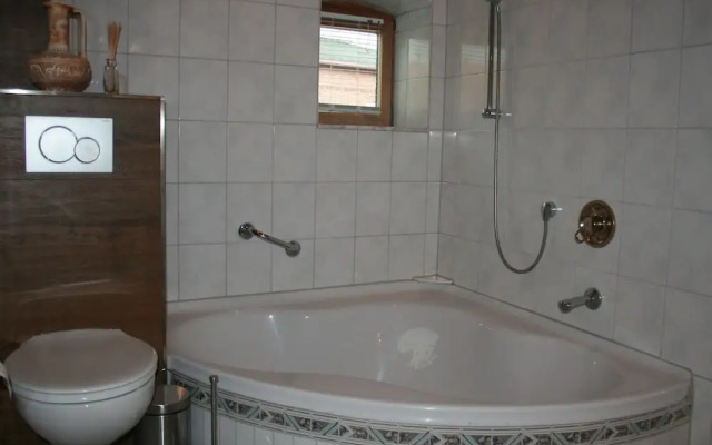 Quaint Holiday Home in Robertsdorf near Beach