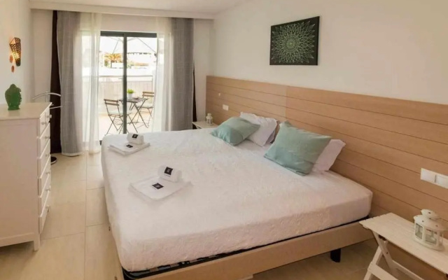 Villa 8BD W private pool Tennis courts e Putt