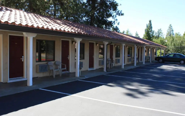 Gold Trail Motor Lodge