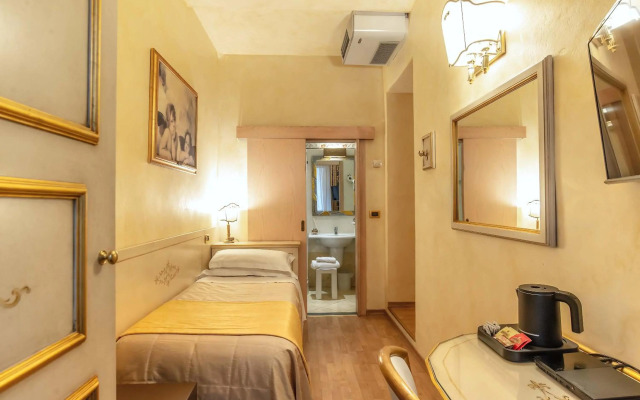 Hotel Alba Palace