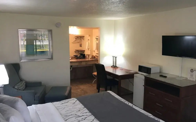3 Palms - Fort Pierce