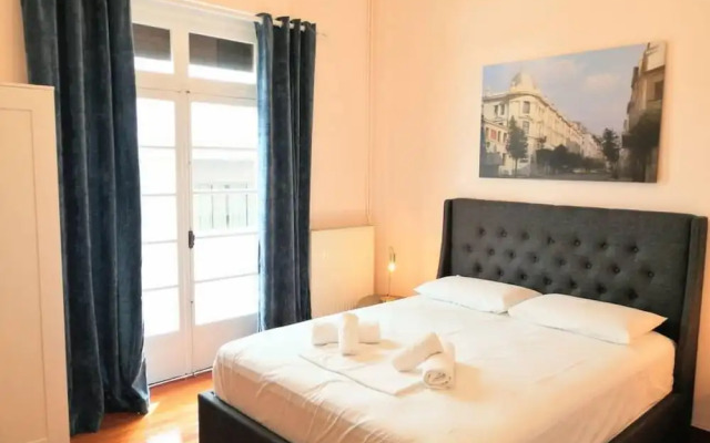 Elegant Apartment in Parliament Square