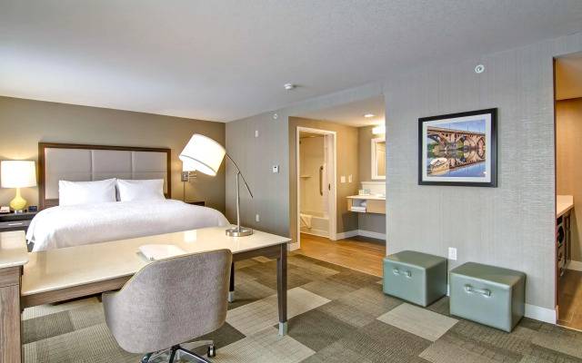 Hampton Inn & Suites By Hilton Saskatoon Airport