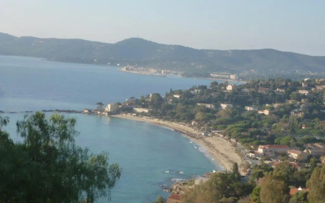 VILLA LE LAVANDOU ST CLAIR 500m de la mer
