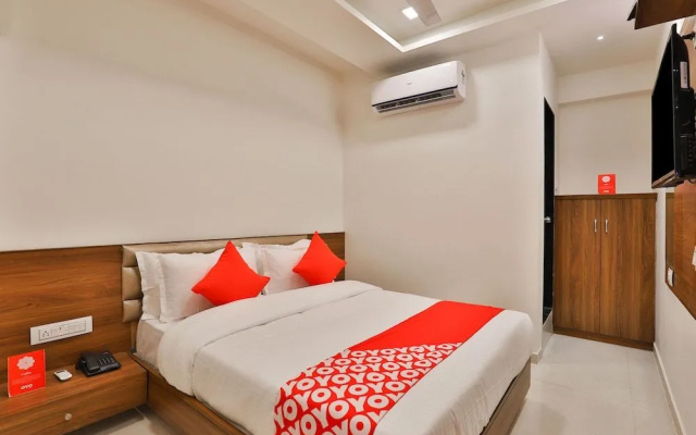 Oyo 19303 Hotel Sungold