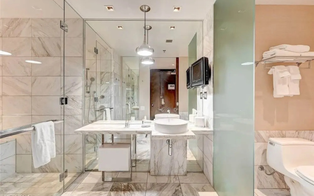 Stunning Strip-view Studio w/ Balcony Access 35308
