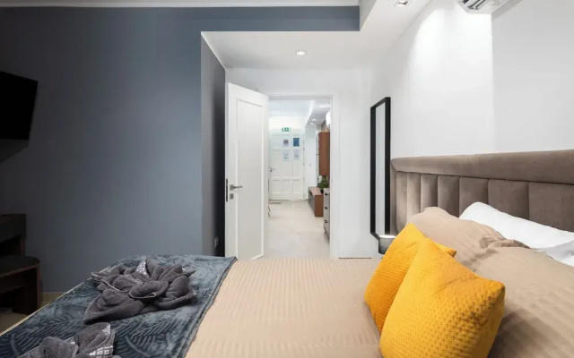 Modern 1BD Maisonette & Private BackYard