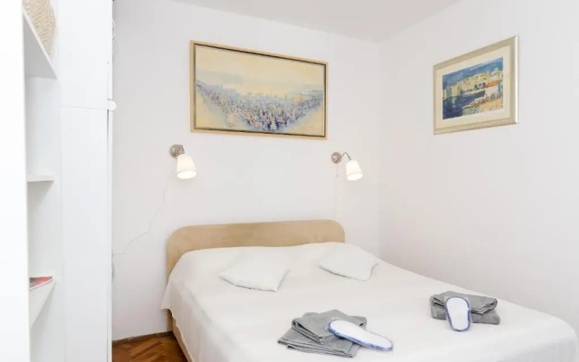 White Wave Guest House