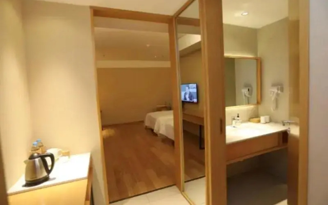JI Hotel (Dunhuang Night Market Fusen Times Plaza)