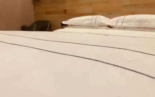 Huayi Hotel