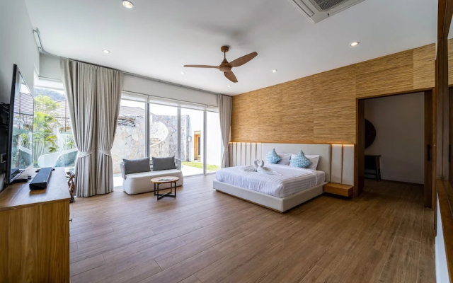 Luxury 7 Bedroom Pool Villa - WL67