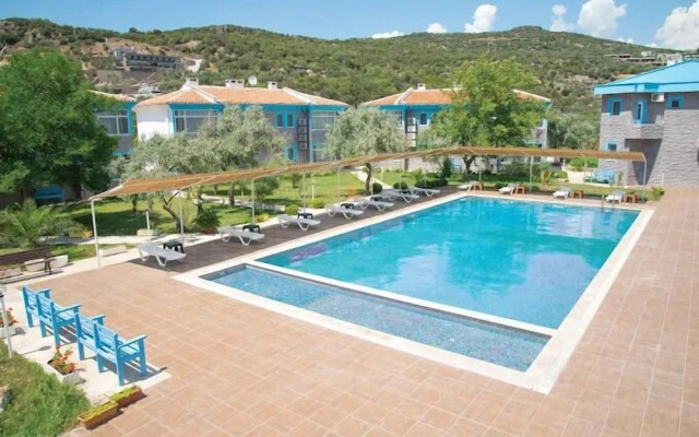 Blue Park Assos