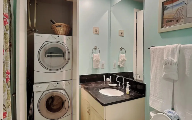 Beach Getaway by Ryson Vacation Rentals