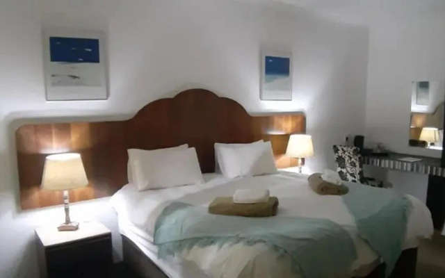 Wayside Lodge