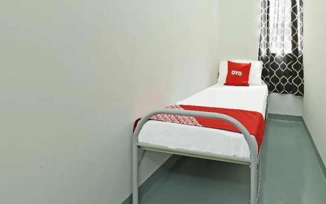 Spot On 90500 Sri Rampai Metro Hostel