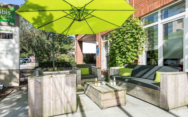 Отель ibis Styles Hamburg Alster City (ex all seasons) Германия, Гамбург - отзывы, цены и фото номеров - забронировать отель ibis Styles Hamburg Alster City (ex all seasons) онлайн вид на фасад