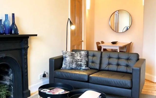 Bright And Modern 1 Bedroom Minimal Pad