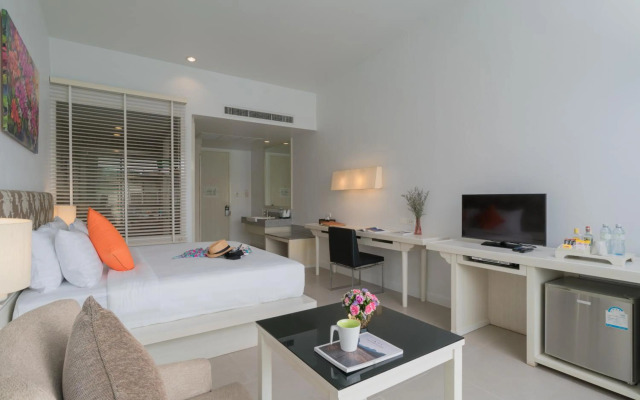 The Briza Beach Resort Khaolak
