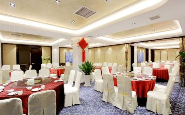 Days Inn Frontier Qingdao Airport