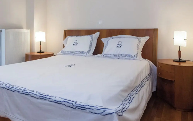 Luxe 3 Bd Penthouse 5 Min from Drosia