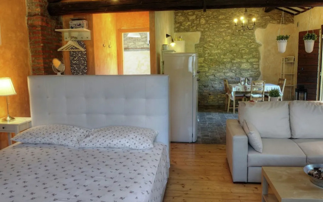 Bright Holiday Home in Modigliana With Swimming Pool
