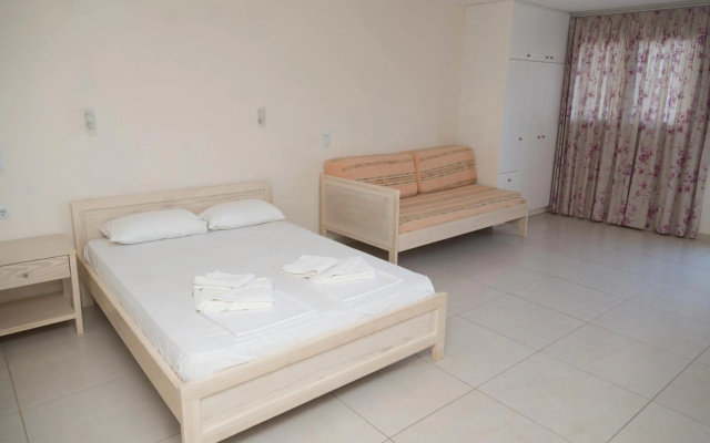 Sunset Studios And Apartments by Estia