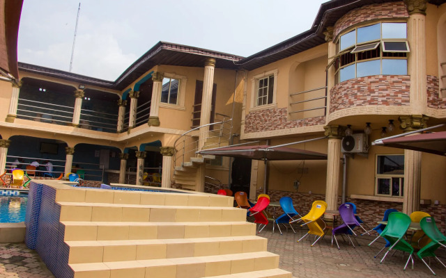 Masbat De Kings Hotel