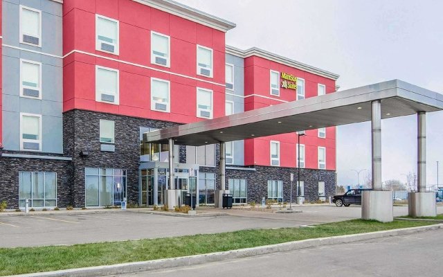 Отель Best Western Plus Airport Inn & Suites Канада, Саскатун - отзывы, цены и фото номеров - забронировать отель Best Western Plus Airport Inn & Suites онлайн вид на фасад