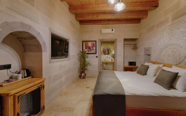 Concept Cave Suites