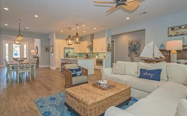 Homes-261 Seabreeze Ct