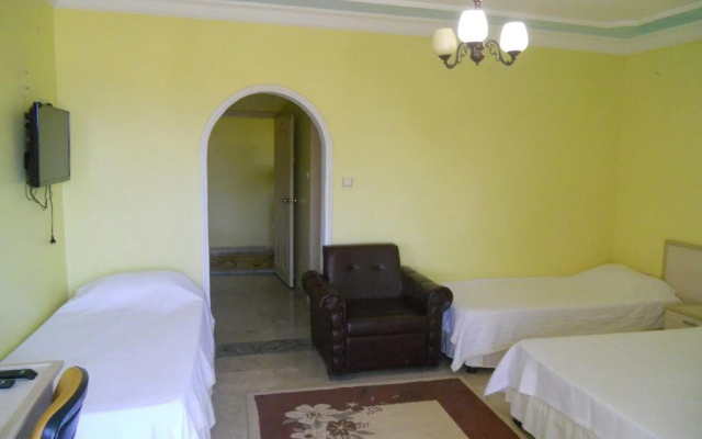 Baris Hotel
